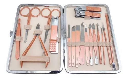 LLEGO SET DE  MANICURE Y PEDICURE 💅🏻💅🏻